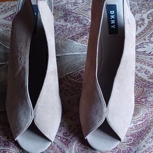 DKNY Womens Lorean Suede Peeptoe Slingback Heels